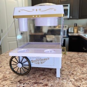 !SOLD! Nostalgia SCM502 Vintage Snow Cone Maker